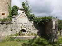 Fontaines, sources et lavoirs  Au château de Javon (Vaucluse)