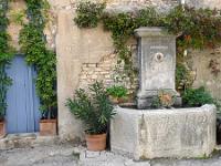 Fontaines, sources et lavoirs  A Dauphin (Alpes de Haute Provence)
