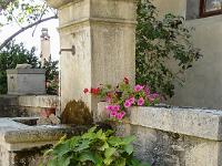 Fontaines, sources et lavoirs  A Montbrun-les-Bains (Drôme)