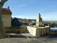 Fontaines, sources et lavoirs  A Sisteron quartier de la Baume (Alpes de Haute Provence)