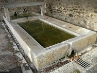 Fontaines, sources et lavoirs  A Cruis (Alpes de Haute Provence)