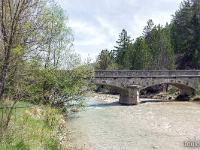 Barret sur Méouge - Hautes Alpes  Début mai 2022 - Le pont de l'Ubac sur la Méouge