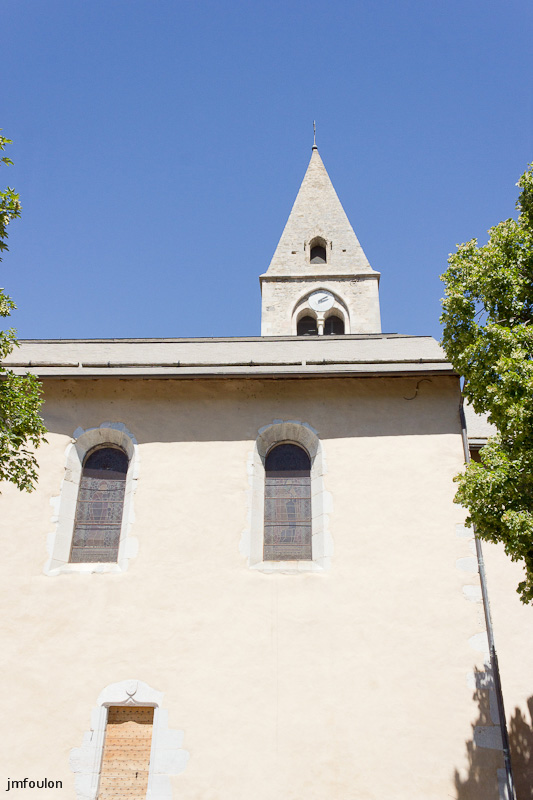 chorges-13.jpg - Eglise St Victor (XIIe siècle) - La construction de son gros œuvre durera 4 ans de 1121 à 1124