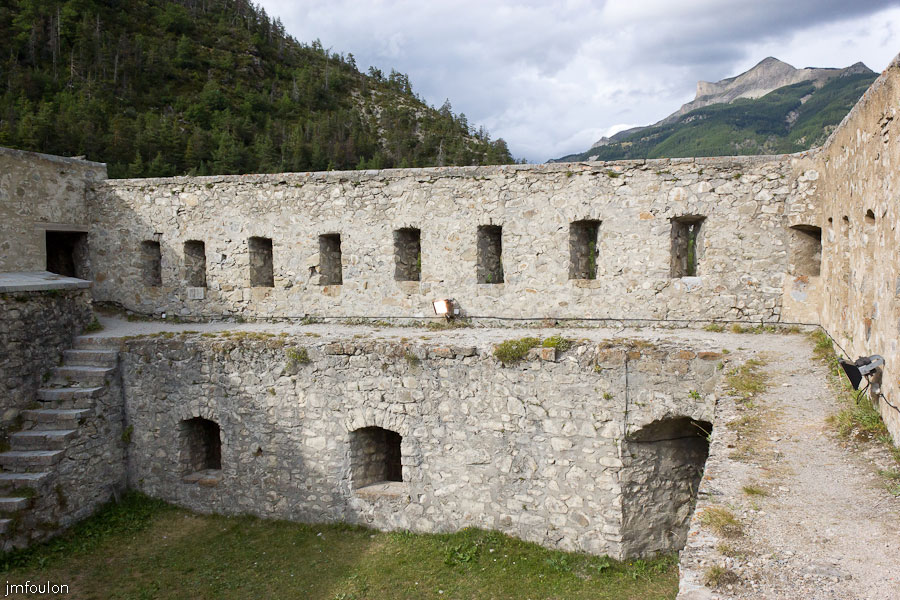 fort-savoie-064.jpg - Colmars-les-Alpes - Le Fort de Savoie - La cour Nord.