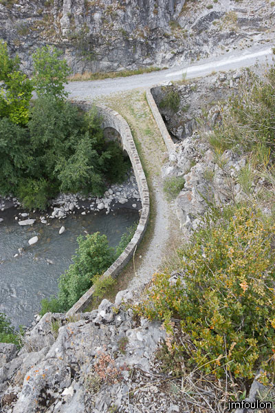 colmars-008.jpg - Colmars-les-Alpes - Pont sur l'ancienne route au Sud de la ville
