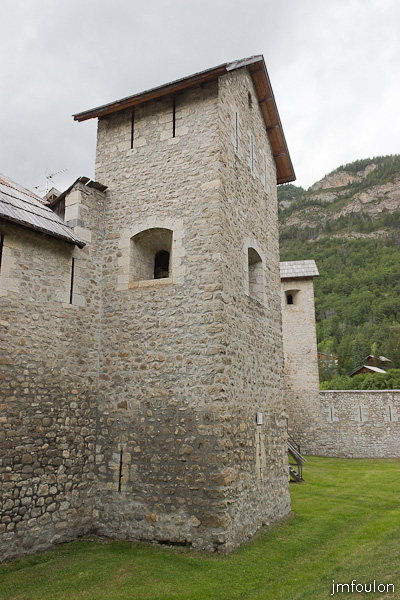 colmars-122.jpg - Colmars-les-Alpes - Les fortifications entre la porte de Savoie et celle des Glacis.