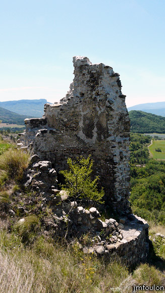 chateau-sigoyer-34web.jpg - La tour de Guet. Cette tour fut transformée en pigeonnier à la période moderne