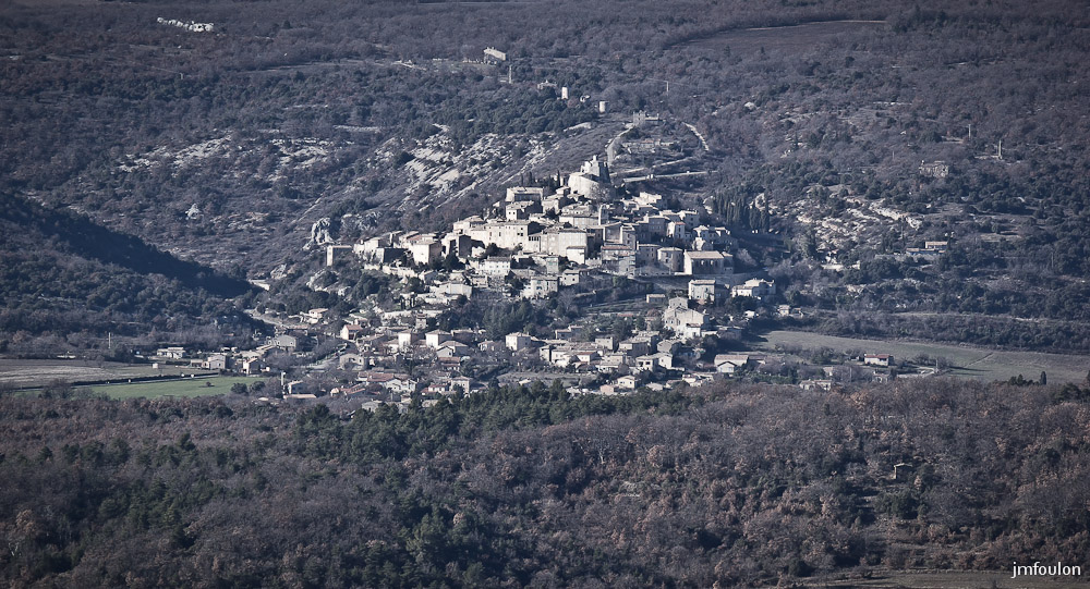 vue-simiane-2-2.jpg - Zoom sur le village de Simiane-la-Rotonde