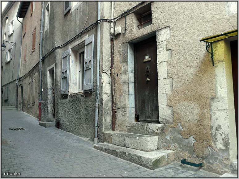 rue-st-maries-02web.jpg - Rue Saintes Maries - Façades nords de la rue