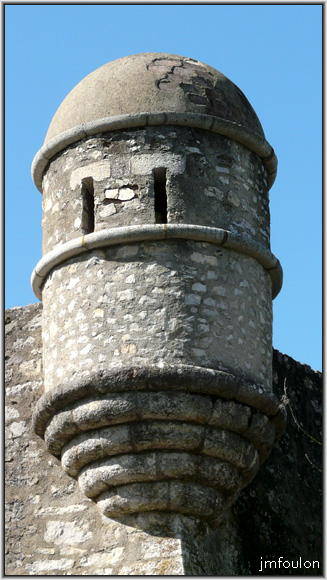 citadelle-ext-43web.jpg - Citadelle Extérieur Nord - L'échauguette Est du bastion du Buech partie Est