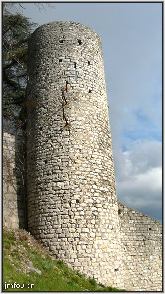 rempart-coste-6web.jpg - Sisteron - Vestiges des Remparts - La Coste. Tour du fort (ouest)