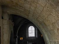 Abbaye de Boscodon  Chapelle St Firmin depuis la sacristie. A la fin du XIVème siècle, l’abbé se fait construire sa chapelle privée, dédiée à Saint Firmin.