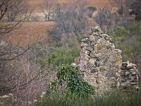 Cabanons  Cabanon en ruine au dessus du village de Peipin à l'adret de la montagne de Chapage