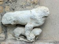 ND de la Mer ((IX et XII siècles)  Détail de la sculpture de gauche