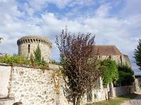 Château de la Madeleine - Chevreuse  Arrivée au château