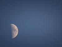 Sue le plateau du Collet - Sisteron  La lune était au rendez-vous ! ...