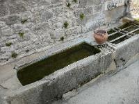 Fontaines, sources et lavoirs  A Vachères (Alpes de Haute Provence)