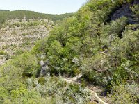 Gorges de la Méouge - Tour Pierre Grosse  Le sentier en contrebas sur lequel je viens de passer ...