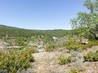 Gorges de la Méouge - Tour Pierre Grosse  On retrouve en face le village de Pomet avec son ancienne école et son église ...