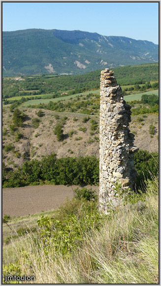 arzelier-ch-50web.jpg - Le château des Arzeliers - La tour de garde Sud-Est