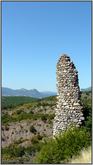 arzelier-ch-52web.jpg - Le château des Arzeliers - La tour de garde Sud-Est