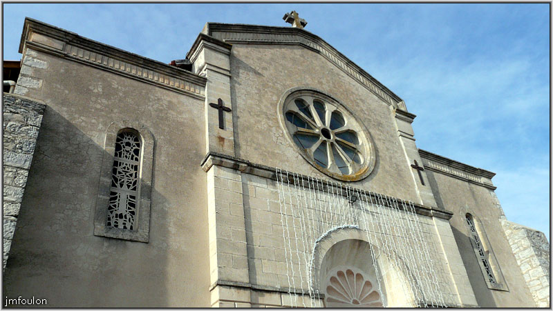 banon-bas-77web.jpg - Façade de l'église Saint Just