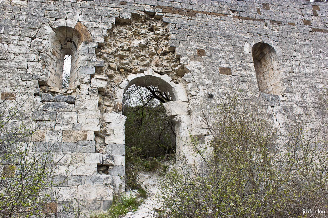 castellane-nd-roc-071.jpg - Vestiges de la chapelle Saint André