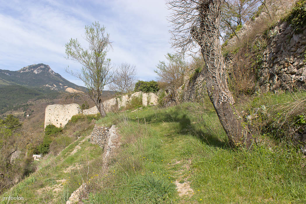 castellane-019.jpg - Castellane - Vestiges du rempart Nord