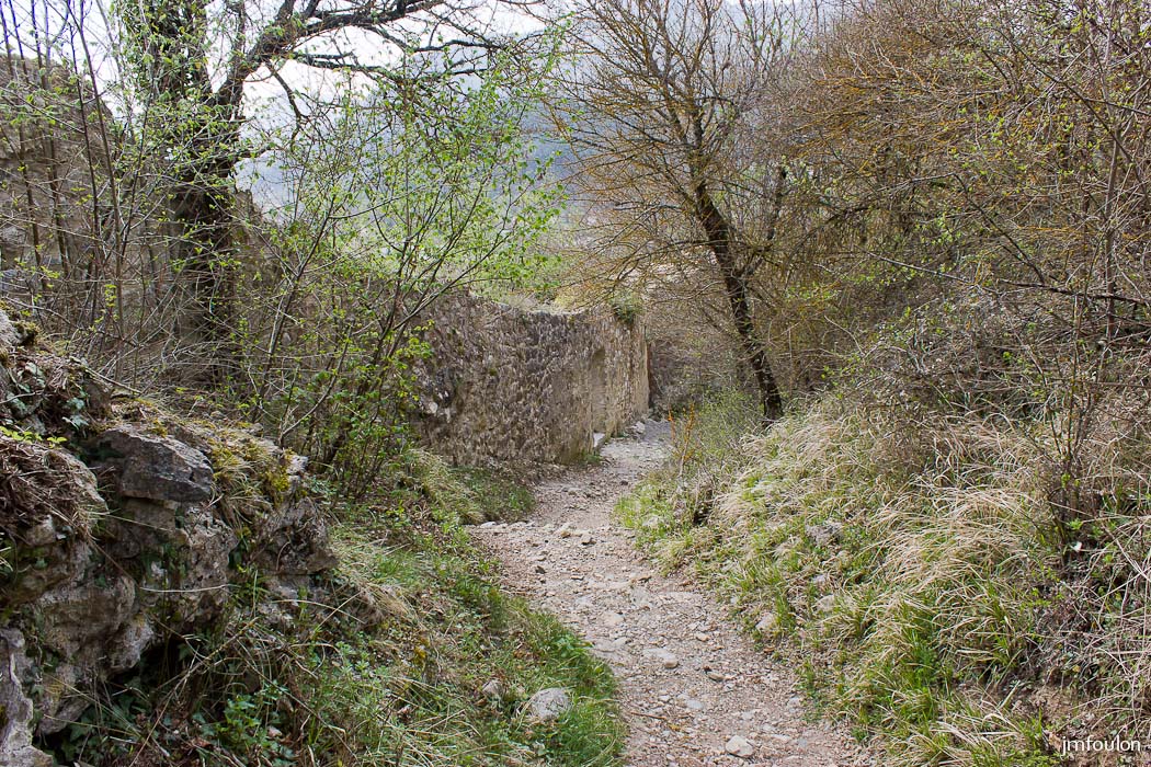 castellane-026.jpg - Castellane - Vestiges du rempart Nord (extérieur)
