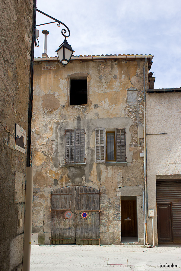 castellane-039.jpg - Castellane - Vieille façade