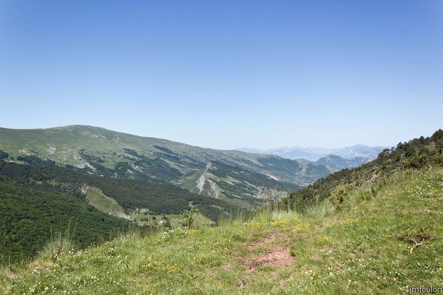 esparron-monges-086web.jpg - Nous voici arrivé au Lac des Monges