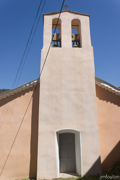 esparron-monges-106web.jpg - Esparron-la-Bâtie - l'Eglise (autre vue)