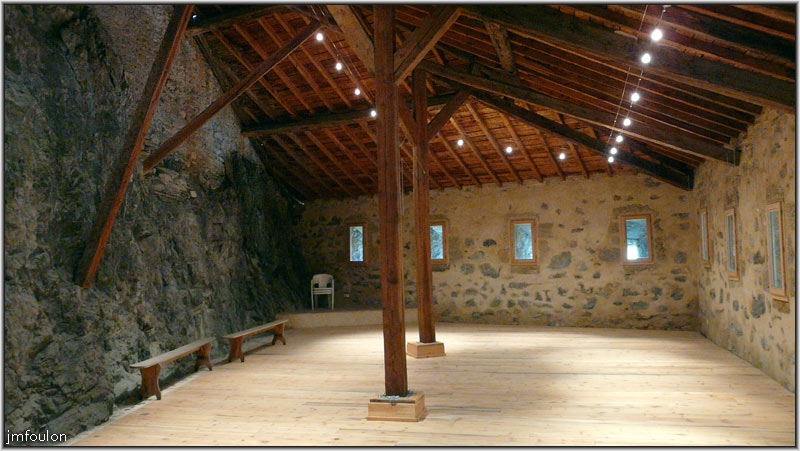 fort-queyras-119web.jpg - Fort Queyras - Salle au Nord du fossé transformée en salle d'expo