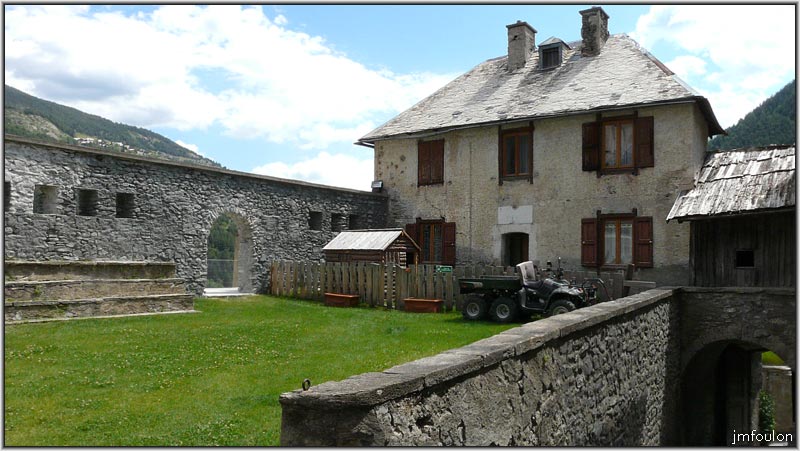 fort-queyras-61web.jpg - Fort Queyras - Cour de l'artillerie
