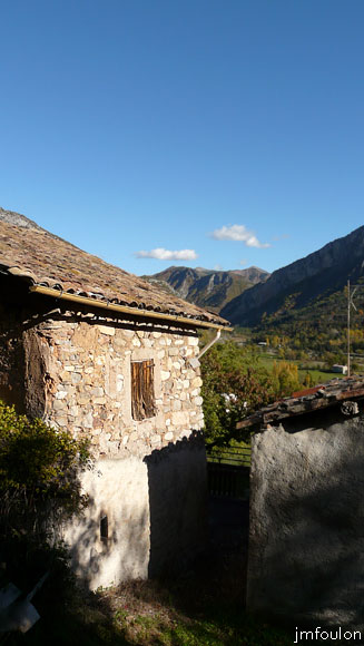 clamensane-37web.jpg - Vue vers le Sud/Est depuis le haut du village