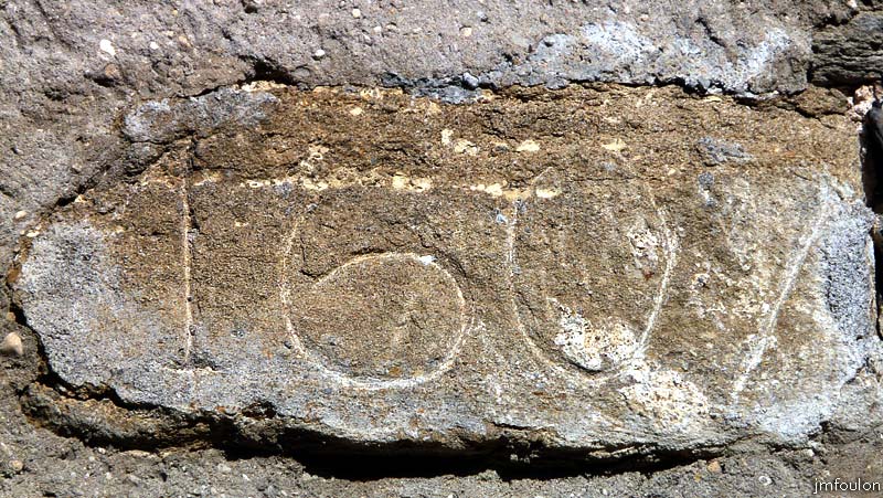 gigors-10web.jpg - Eglise Saint-Laurent - 1607 gravé sur une pierre du pignon Ouest