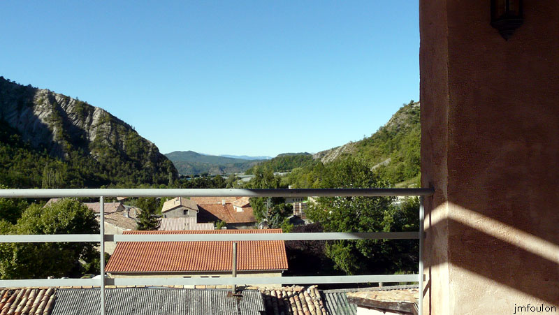 le-caire-49web.jpg - Vue vers le Sud depuis le parvis de l'église Saint-Michel