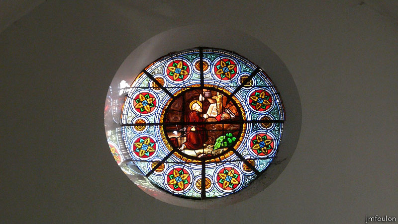turriers-27web.jpg - Eglise Saint Antoine - Oculus du pignon Est vue de l'intérieur