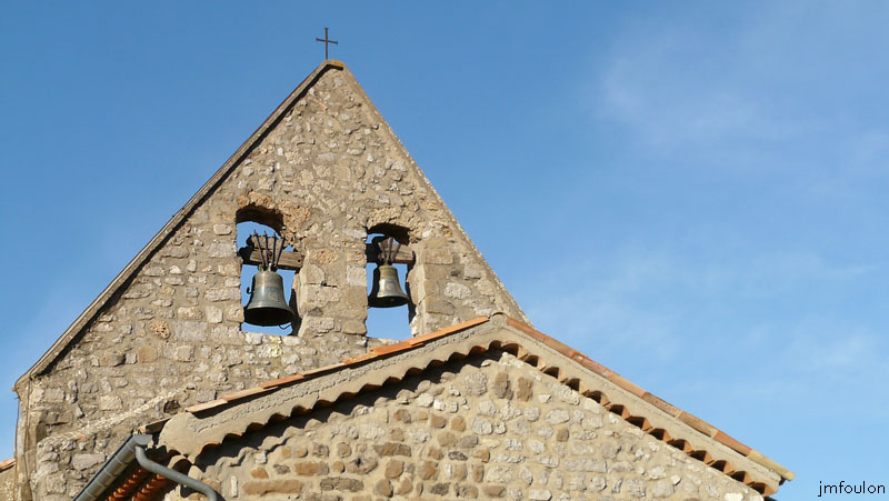 valavoire-eglise-07web.jpg - Eglise Saint-Pancrace - Le clocher mur (côté Est)