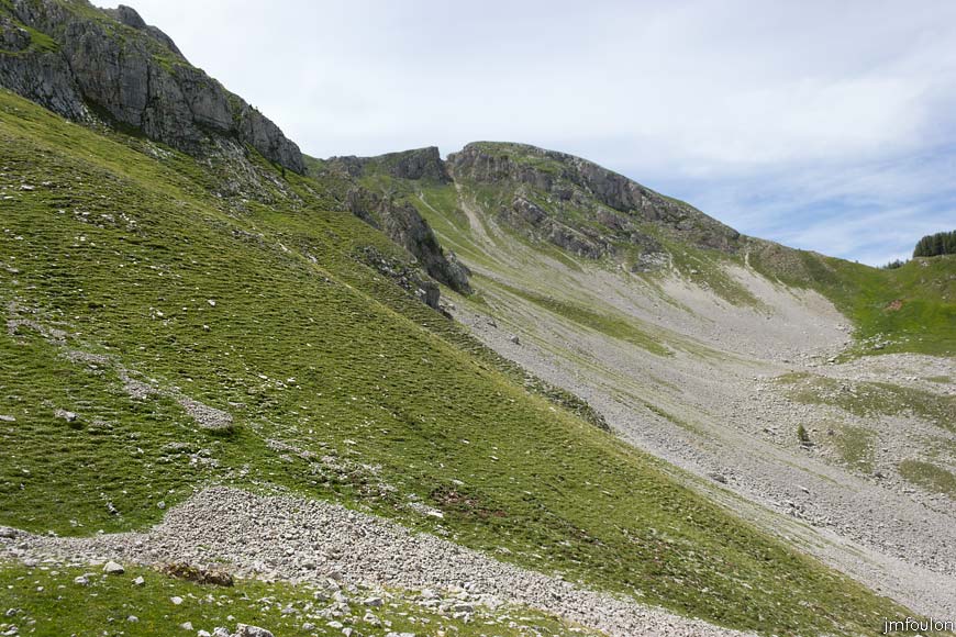 les_monges-080web.jpg - PIerrier à l'ubac des Monges