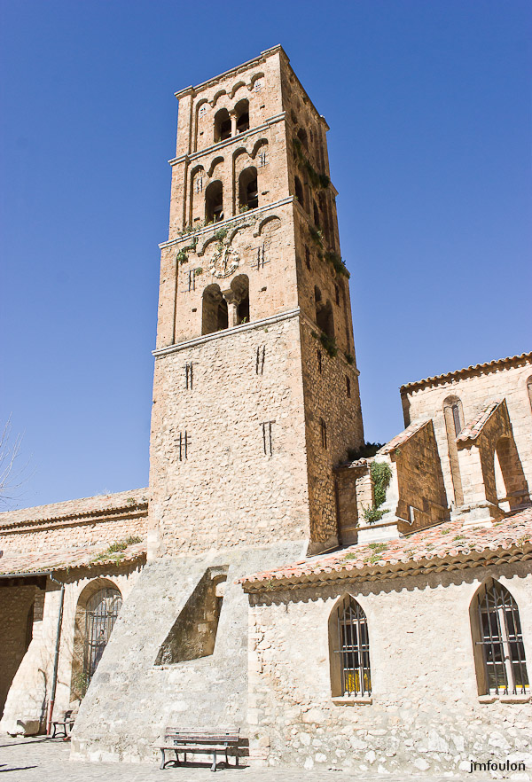moustier-052.jpg - Notre-Dame-de-l'Assomption et son clocher de style roman lombard
