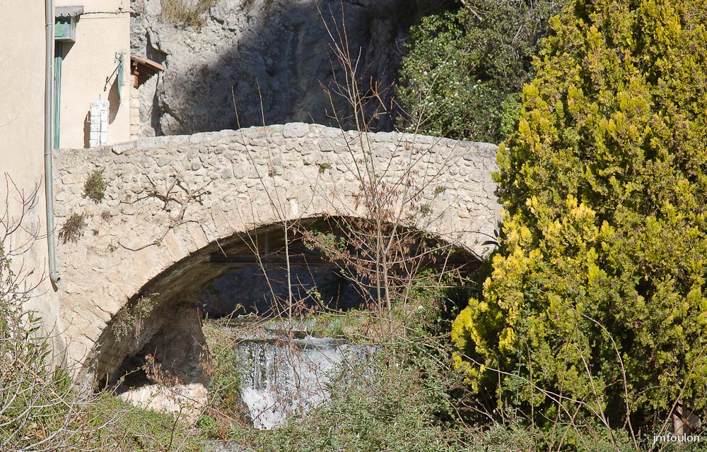 moustier-066.jpg - Pont sur le ravin de Notre Dame