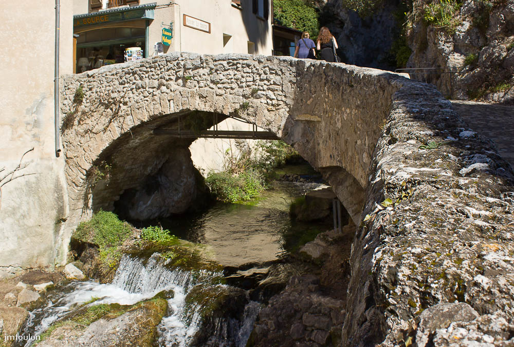 moustier-067.jpg - Pont sur le ravin de Notre Dame