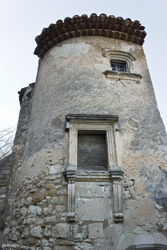 olv-161-2.jpg - Rue du Petit Four - Tour escalier de la "Maison sur le Rempart " ( XIVe , XVIe siècles).