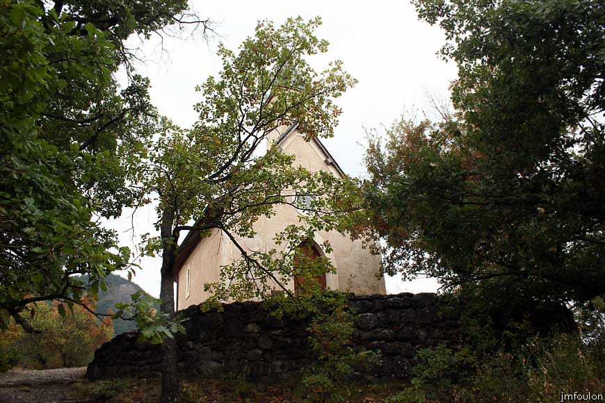 remollon--st-roch-01web.jpg - Remollon - Chapelle Notre Dame de Clémence dite Saint Roch. Cette chapelle est bâtie sur un petit tertre
