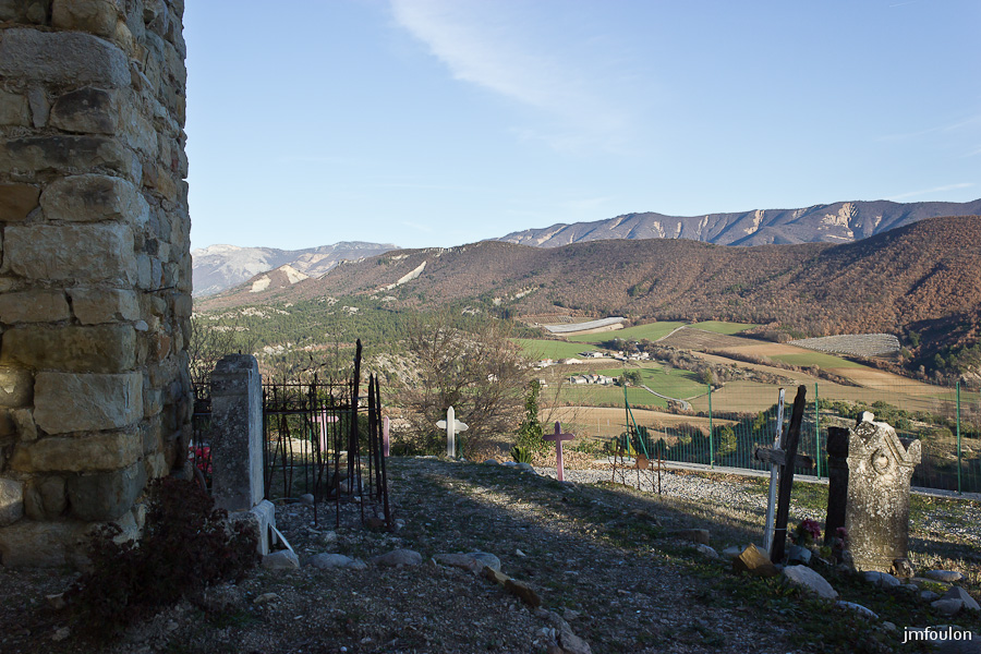 eglise-st-clement-047-2.jpg - Salignac -  Eglise Saint Clément  - Autre vue du cimetière