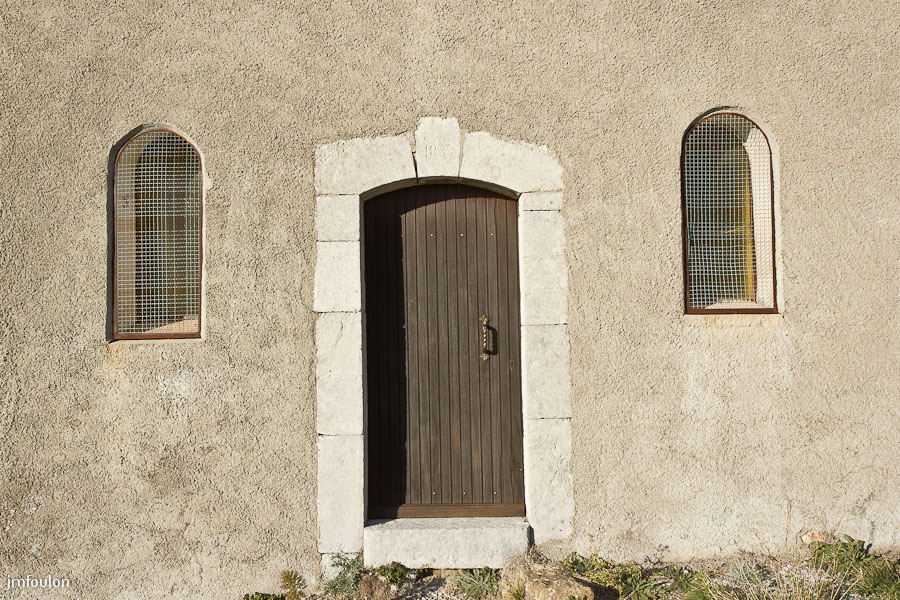 eglise-st-joseph-004-2.jpg - Salignac- Chapelle Saint Joseph - Entrée sur la façade Sud