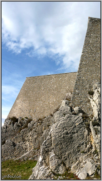 citadelle-ext-27web.jpg - Citadelle Extérieur Ouest -  Autre vue du bastion du Buech