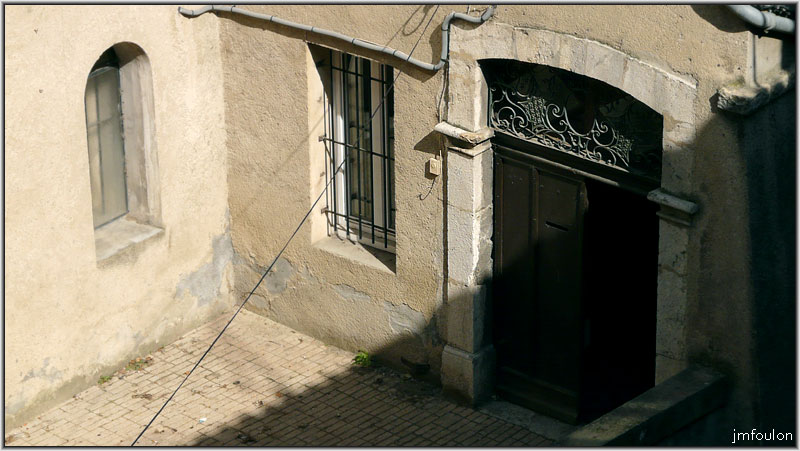 rue-jalet-couvent-04web.jpg - Rue du Jalet - Porte à l'angle sud-est de l'ancien couvent des Clarisses