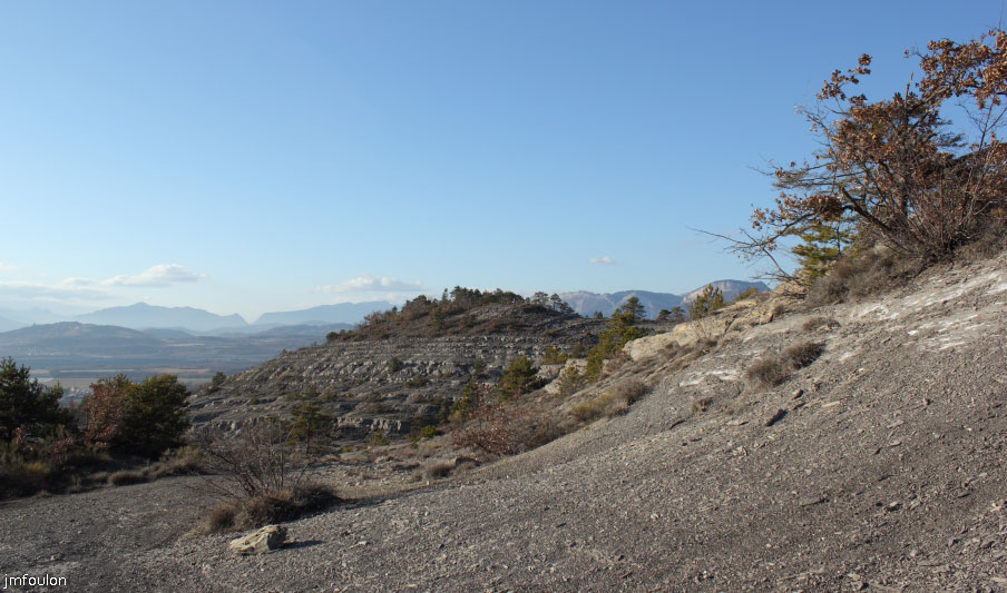 theze-tour-chenes_056.JPG - Vue vers le Nord/Est